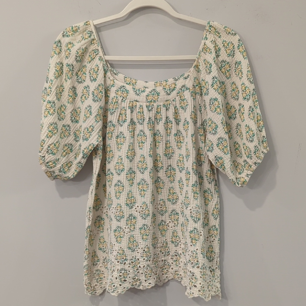 Gauzy Blouse Cotton Eyelet Puff Sleeve Floral size Medium